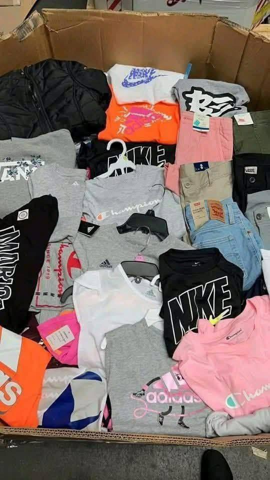 clothing liquidation pallets"